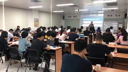 （朱耿洲博士为深圳清华大学研究院《资本经营（投融资）高级研修班（第51期）》企业家学员讲学）